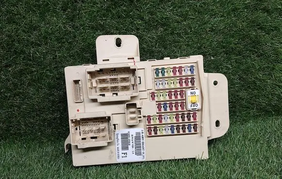 KIA Optima Fuse box set 919552T010