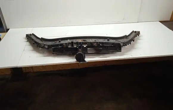 Renault Scenic II - Grand scenic II Top upper radiator support slam panel SCENIC2008M