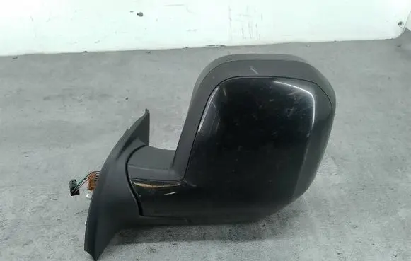 Front door electric wing mirror