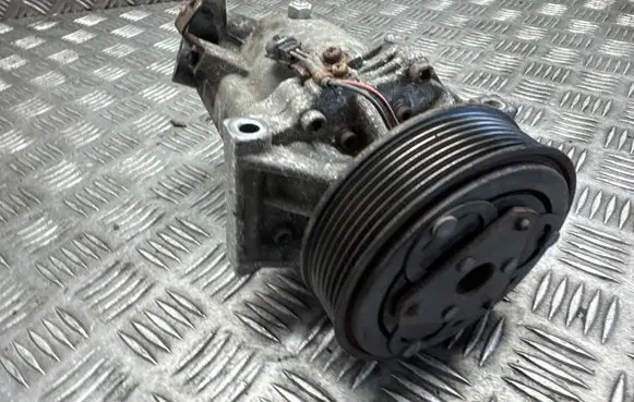 Nissan Juke I F15 Air conditioning (A/C) compressor (pump) 92600BV80A M115F221538