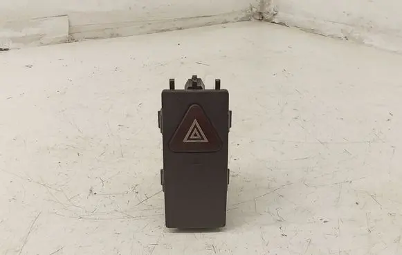 Mercedes-Benz E W212 Hazard light switch 2129052600
