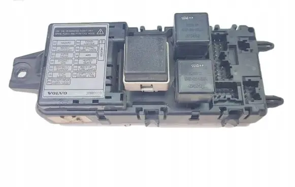 Volvo S40, V40 Fuse module 30889989