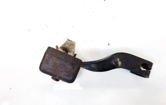 Ford Mondeo MK I Engine mount bracket