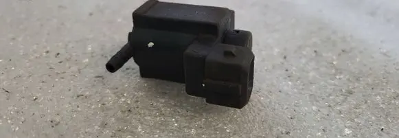Audi A6 S6 C5 4B Valve vacuum 98T294