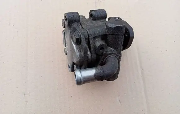 Skoda Octavia Mk1 (1U) Power steering pump 1J0422154B