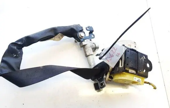 Mazda 3 II Front seatbelt 20090907 e40438073
