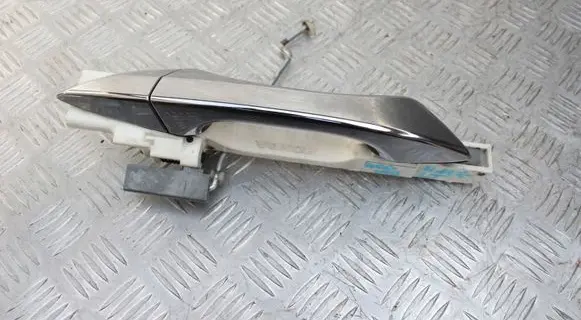 Rear door exterior handle/bracket