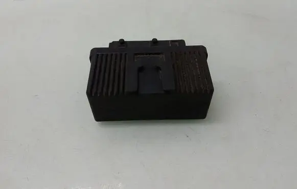 Citroen Xantia Fuel pump relay 240104
