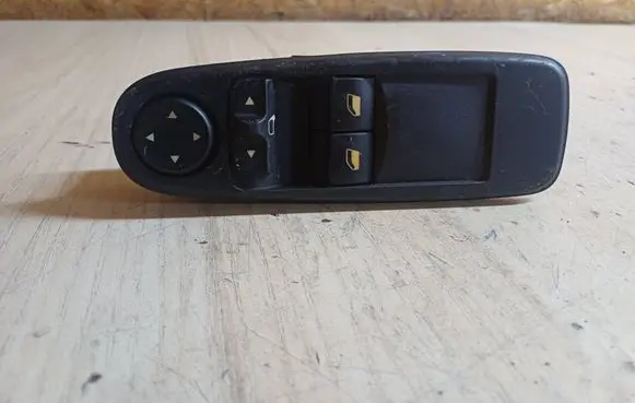 Citroen C4 I Picasso Electric window control switch 96639380ZD 03131230 966393802ZD