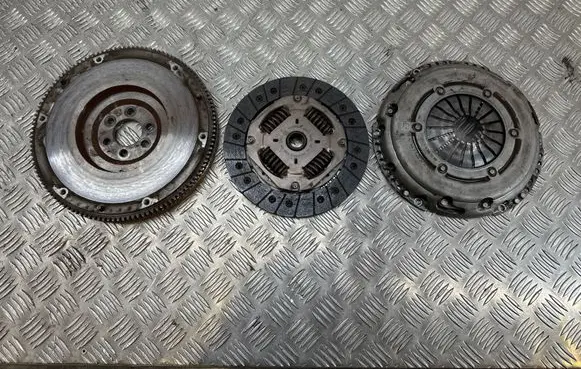 Seat Arona Clutch set kit 04C141025P