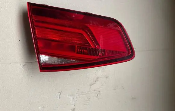 Volkswagen PASSAT B8 Rear/tail lights
