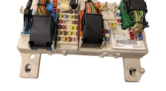 Ford Kuga I Fuse module 7M5T14A073JG 519200901 00248029