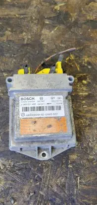 Mercedes-Benz Sprinter W906 Airbag control unit/module 0285011400