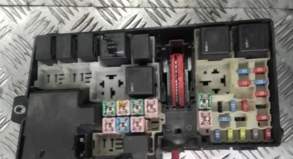 Volvo V50 Fuse module 3m5t-14a142