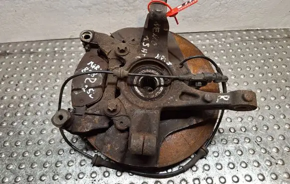 Front wheel hub spindle knuckle