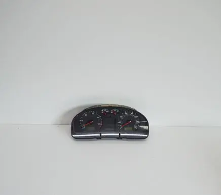 Volkswagen PASSAT B5 Speedometer (instrument cluster) 3B0919931A