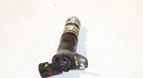 BMW 1 E81 E87 Camshaft vanos timing valve 7584115