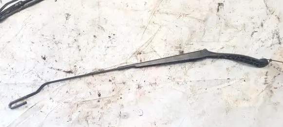 Peugeot 307 Front wiper blade arm