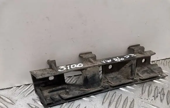 Volkswagen PASSAT B6 Front bumper mounting bracket 3C0807184