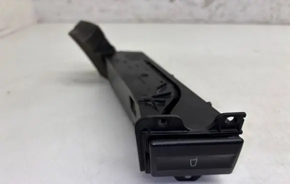 Ford Mondeo Mk III Cup holder 4S7113564A