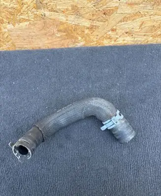Audi e-tron Electric car engine cooling hoses/pipes 4KE121550F