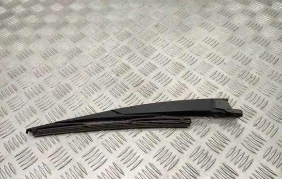 Nissan Qashqai Rear wiper blade arm
