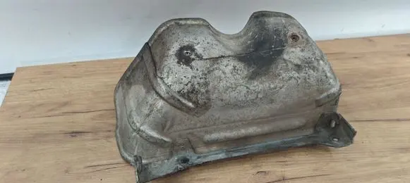 Volkswagen Touareg I Heat shield in engine bay 022253835L