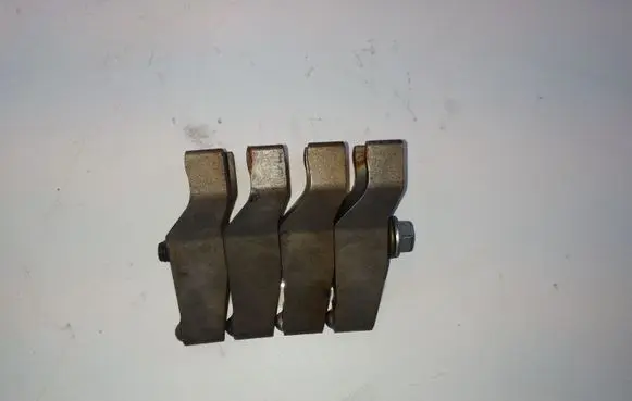 Lexus IS 220D-250-350 Fuel Injector clamp holder