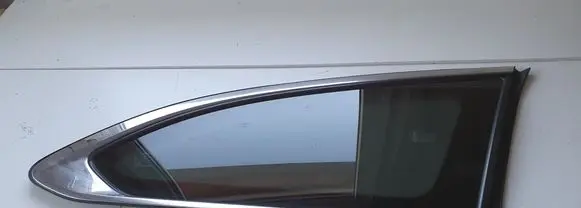 Mazda 6 Rear vent window glass AS3