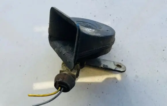 Peugeot 406 Horn signal e335717