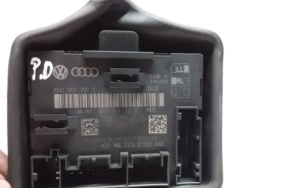 Audi A1 Door control unit/module 8X0959792E