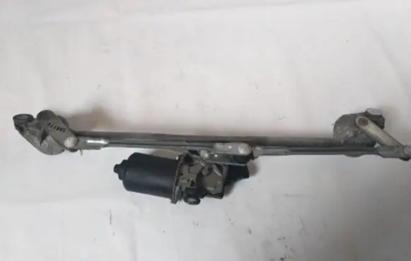 Toyota Avensis T250 Front wiper linkage 8511005050