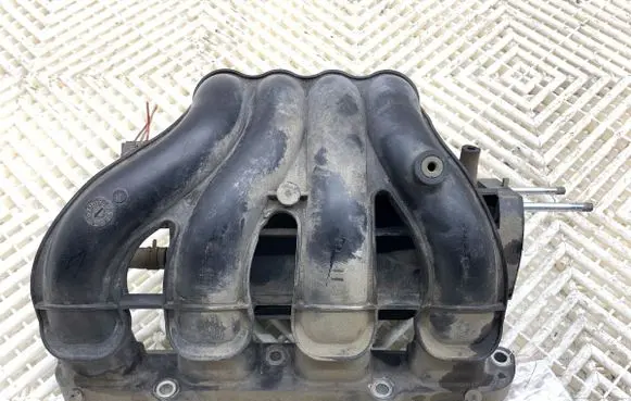 Suzuki Swift II Intake manifold