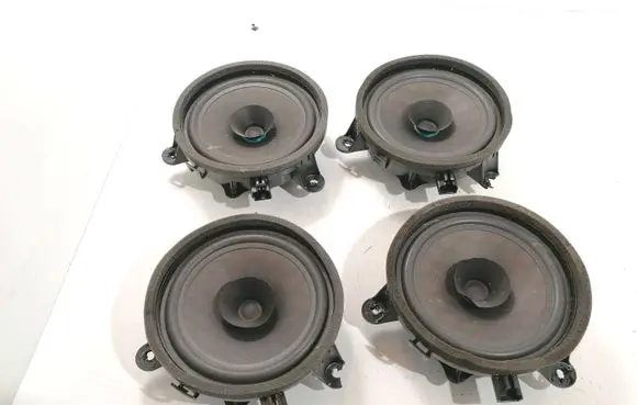 Volvo V50 Front door speaker