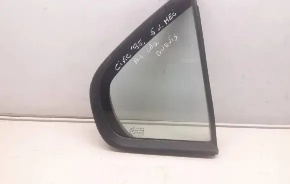 Honda Civic Rear vent window glass 
