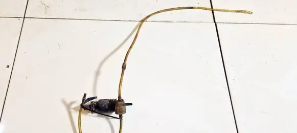 Volkswagen Golf II Windscreen/windshield washer pump