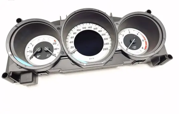 Mercedes-Benz CLS C218 X218 Speedometer (instrument cluster) A2189005303 2189015900 2049022903