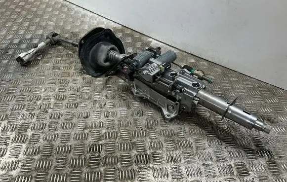 Maserati Ghibli Steering wheel axle set 06700387800