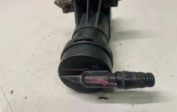 Toyota Corolla E120 E130 Headlight washer spray nozzle 30131
