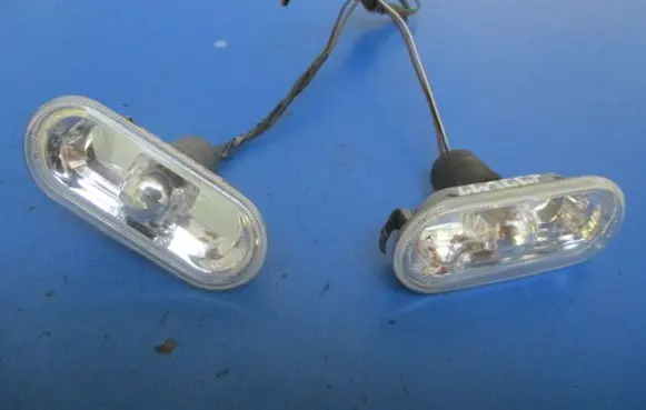Volkswagen Lupo Front fender indicator light