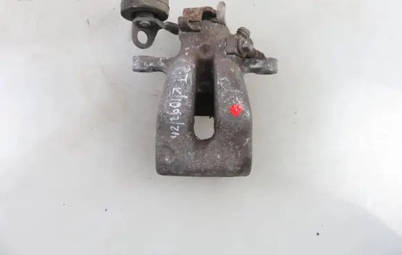 Opel Astra G Rear brake caliper