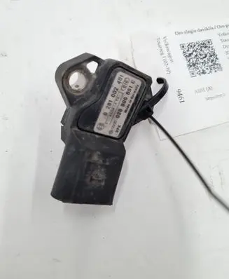Volkswagen Touareg I Air pressure sensor 038906051C 0281002401