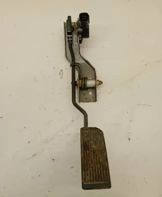Nissan X-Trail T30 Accelerator throttle pedal 18919AM810 4C15