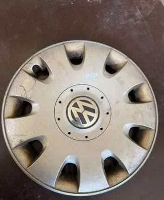 Volkswagen Golf IV R15 wheel hub/cap/trim 1T0601147