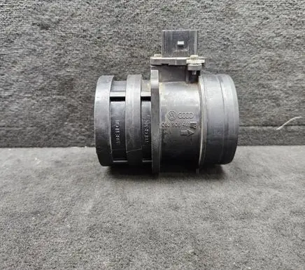 Audi A4 S4 B8 8K Mass air flow meter 06J906461B