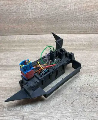 Peugeot 406 Fuse module 9635518180 189028