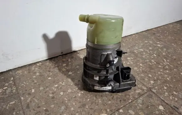 Volvo V60 Power steering pump 31387595