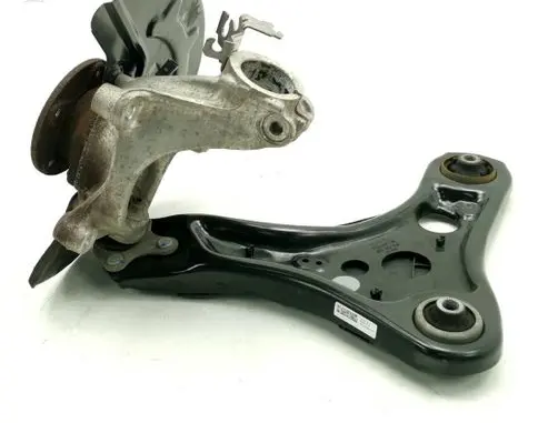 Front wheel hub spindle knuckle