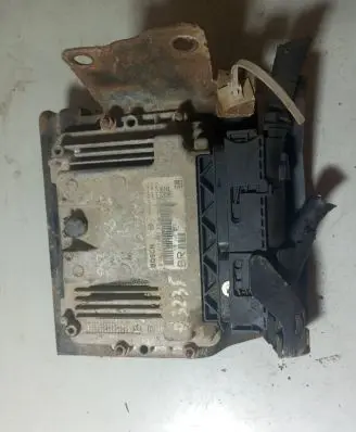 Opel Zafira B Engine control unit/module 55198922 1039S12972 0281012549