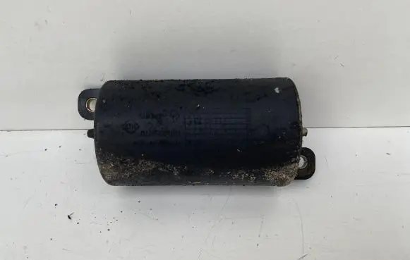 Vacuum air tank